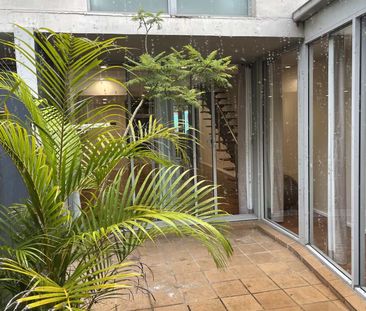 Funky Terrace in Prime Position - Photo 6