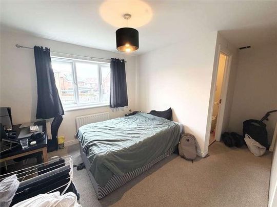 Great Clover Leaze, Bristol, Gloucestershire, BS16 - Photo 1