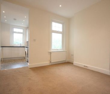 2 bedroom property to rent - Photo 1