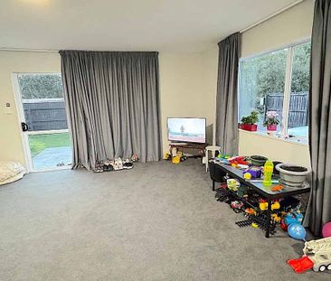A very tidy home close to Rolleston library - Photo 3
