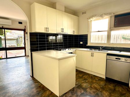 22 Soudan Street, Coburg VIC 3058 - Photo 5