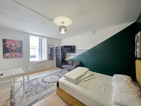 1 bedroom ground floor flat to rent - Photo 3