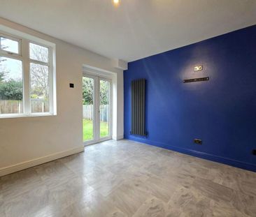 3 bedroom semi-detached house to rent - Photo 2