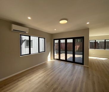 Brand New 4 Bedroom, Single Garage, 2.5 Bathrooms - Photo 1