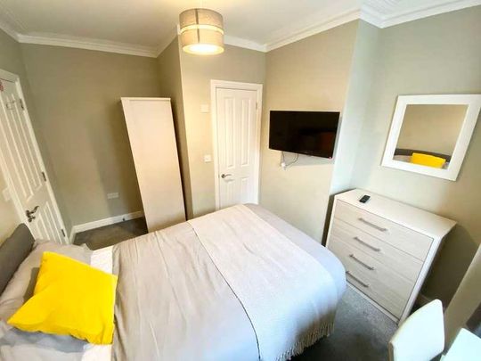 Salisbury Road, Reading, RG30 - Photo 1