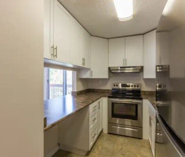 the David Thompson | 9717 111 Street Northwest, Edmonton - Photo 1