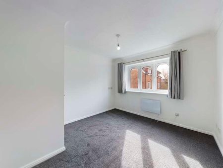 Cherry Gardens, Northolt, UB5 - Photo 2