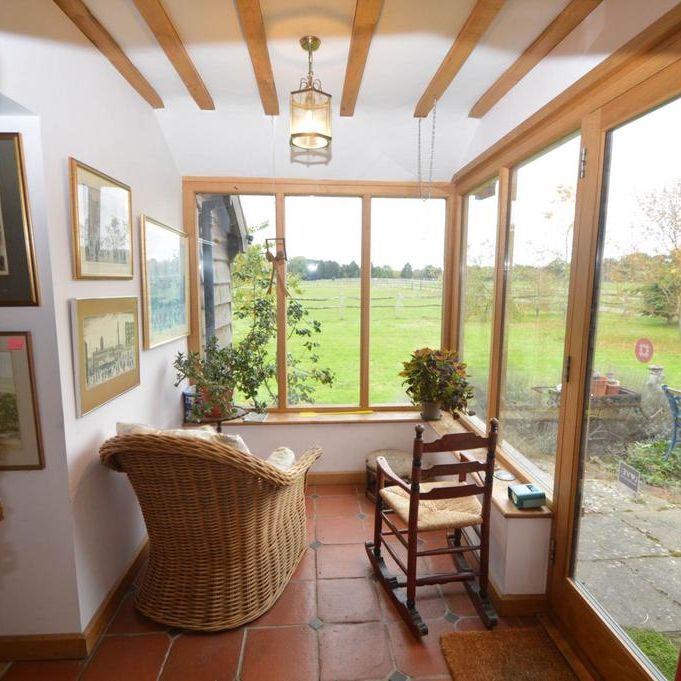 2 bedroom barn conversion to rent - Photo 1