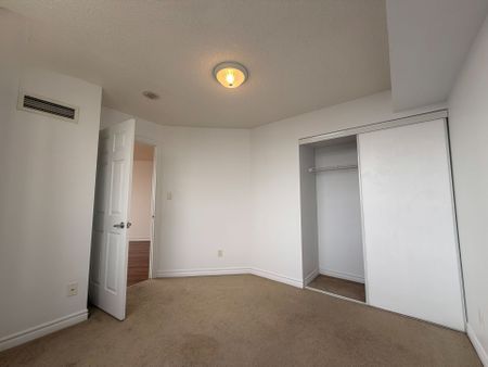 For Lease - 3880 Duke Of York Boulevard Unit# 2111, Mississauga, Ontario - Photo 5