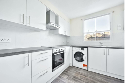 2 bedroom flat to rent - Photo 4