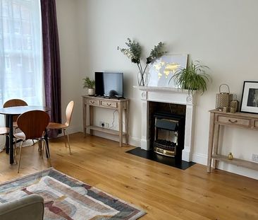 2 Bed Flat, Mornington Avenue, W14 - Photo 1