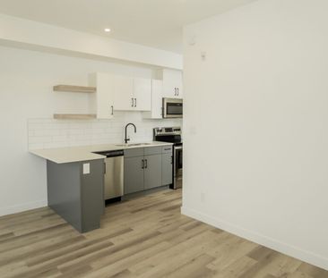 York: Black Accents – 710 Westminster - Photo 3