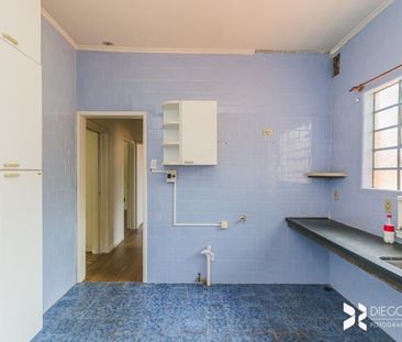 Casa com 5 quartos e 250m² para alugar em Petrópolis, Porto Alegre. - Photo 1