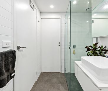 802/58 Clarke Street, Southbank VIC 3006 - Photo 6