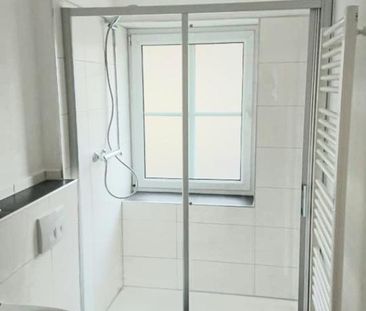 Modernisierte 2 Zimmer Wohnung mit Einbauküche in Bad Lauchstädt - Photo 6