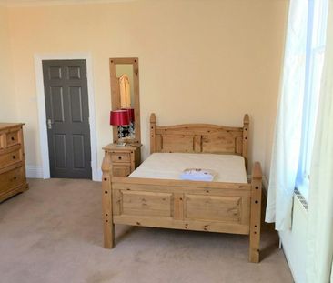 House share to rent on - Photo 1