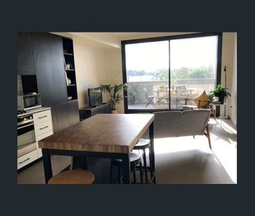 Centrally located, close to transport and harbour - Photo 1