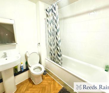 3 bedroom semi-detached house to rent - Photo 4