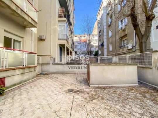 Piso en alquiler en Calle de la Paz - Photo 1