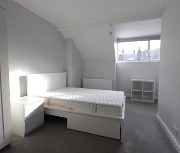 4 bedroom terraced house to rent - Photo 3