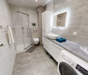 Dobry standard! 3 pokoje, klimatyzacja, parking - Photo 4