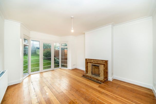 Plum Lane, Shooters Hill, SE18 - Photo 1