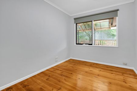 3 Bentley Court, Watsonia North VIC 3087 - House For Rent | Domain - Photo 4