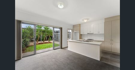 Modern 3 Bedroom Townhouse - Photo 5