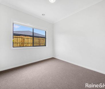 11 Furness Close, Wyndham Vale, VIC 3024 - Photo 2