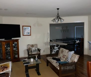 Langwarrin - Photo 1