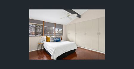 Beautiful 2 Bedroom Townhouse in CBD - Photo 2