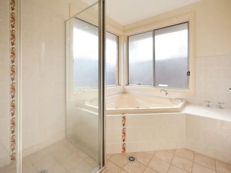 Spacious Four-Bedroom Home with TWO Living Areas - Photo 5