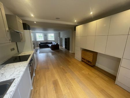 1 bedroom ground floor flat to rent - Photo 2