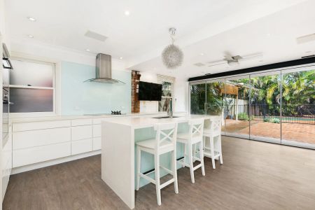 49 Griffin Road, North Curl Curl. - Photo 4