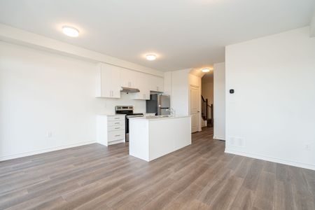 For Lease - 123 Sanderson Drive, Kawartha Lakes, Ontario - Photo 3