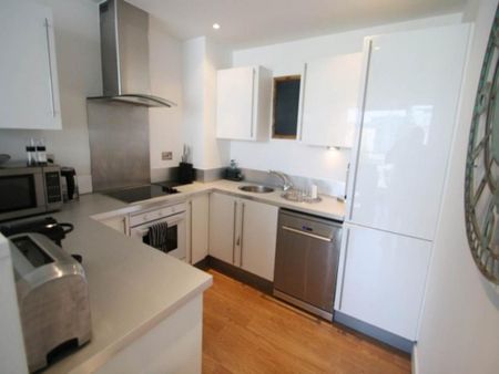 1 bedroom flat to rent - Photo 4