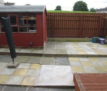 2 bedroom end of terrace house to rent - Photo 5