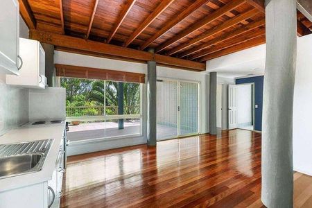 Tree House Retreat - Photo 3