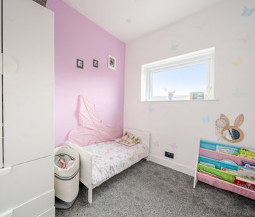 3 bedroom terraced house to rent - Photo 6