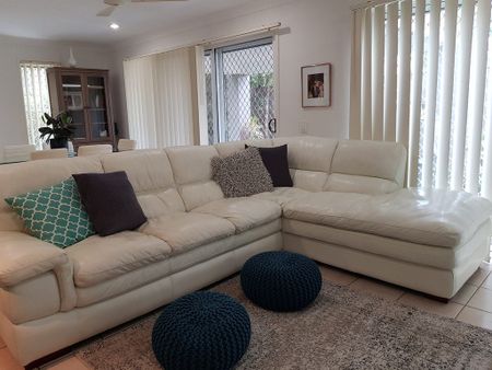 Beautiful 3 bedroom townhouse with DLUG - Photo 2