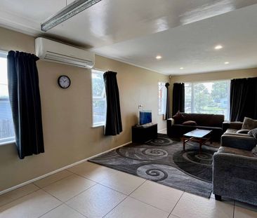 Ideal Family Living with Versatile Options! - Photo 2