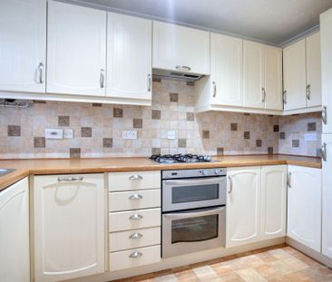 3 bedroom detached house to rent - Photo 5