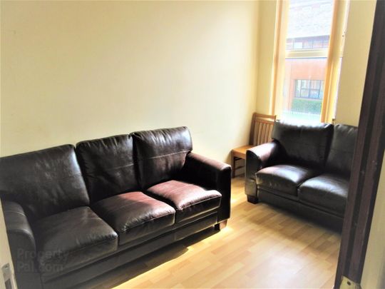 Great 4 Bedroom Apartment, 61c Fitzwilliam Street, BT71HX, Belfast - Photo 1