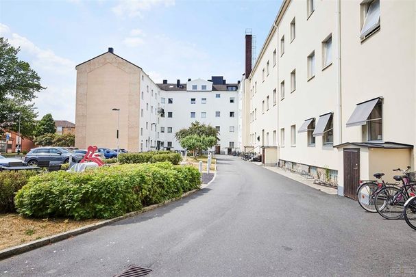 Östra Storgatan 102 - Foto 1