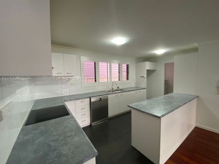 Spacious 1 Bedroom Unit Located in The Heart of The Village - Photo 2