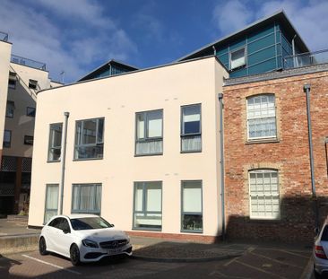 Executive One Bed Apartment with Parking TO LET In Norwich - Photo 1