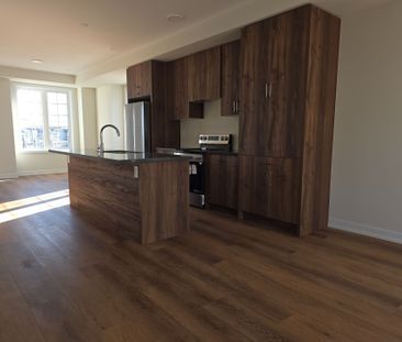 For Lease - 1 Bullata Lane, Richmond Hill, Ontario - Photo 3