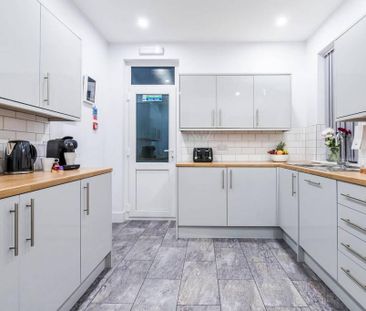 1 bedroom in a house share to rent - Photo 6