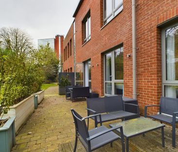 2 bedroom apartment to rent - Photo 3