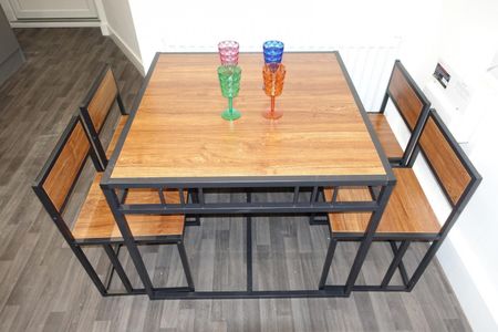 4 bedroom House To Let - Photo 2